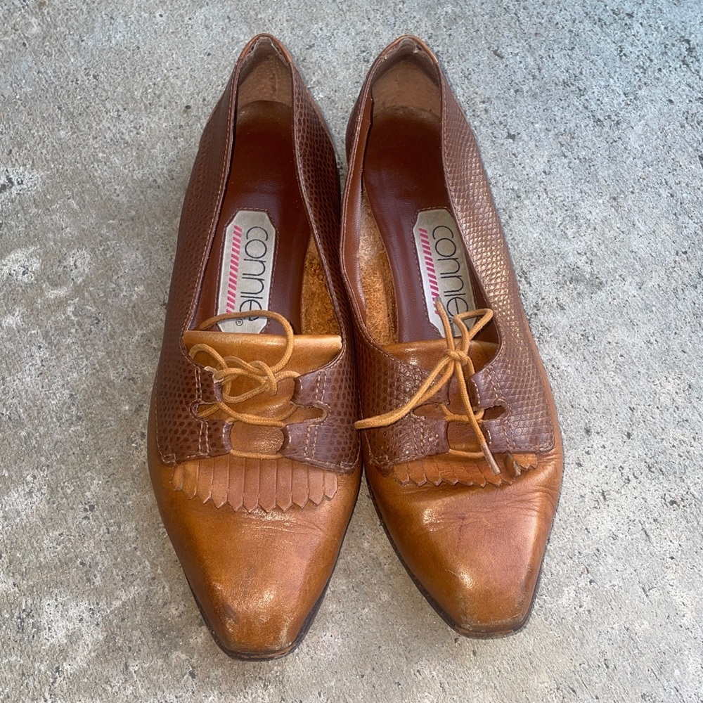 Vintage Connie Brown Leather Tassel Loafers Flats Womens Size 6B Classic Boho